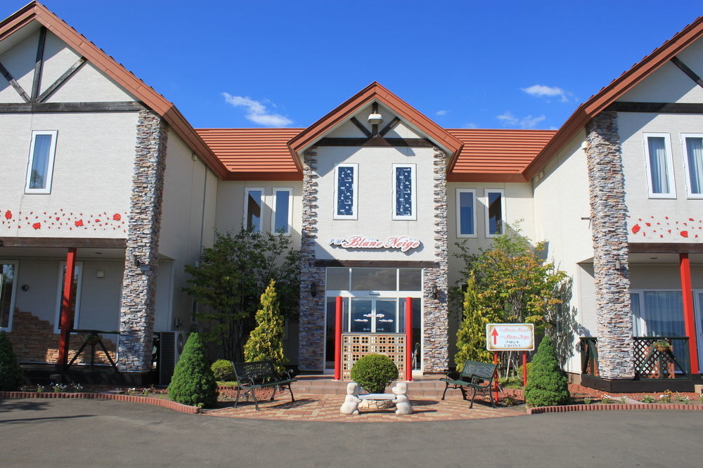 Petit Hotel Blaneneige Nakafurano Εξωτερικό φωτογραφία